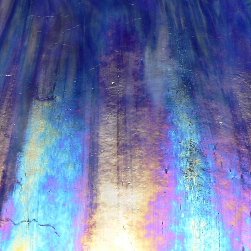 WO118IRID Cobalt Blue / White Wispy Iridized